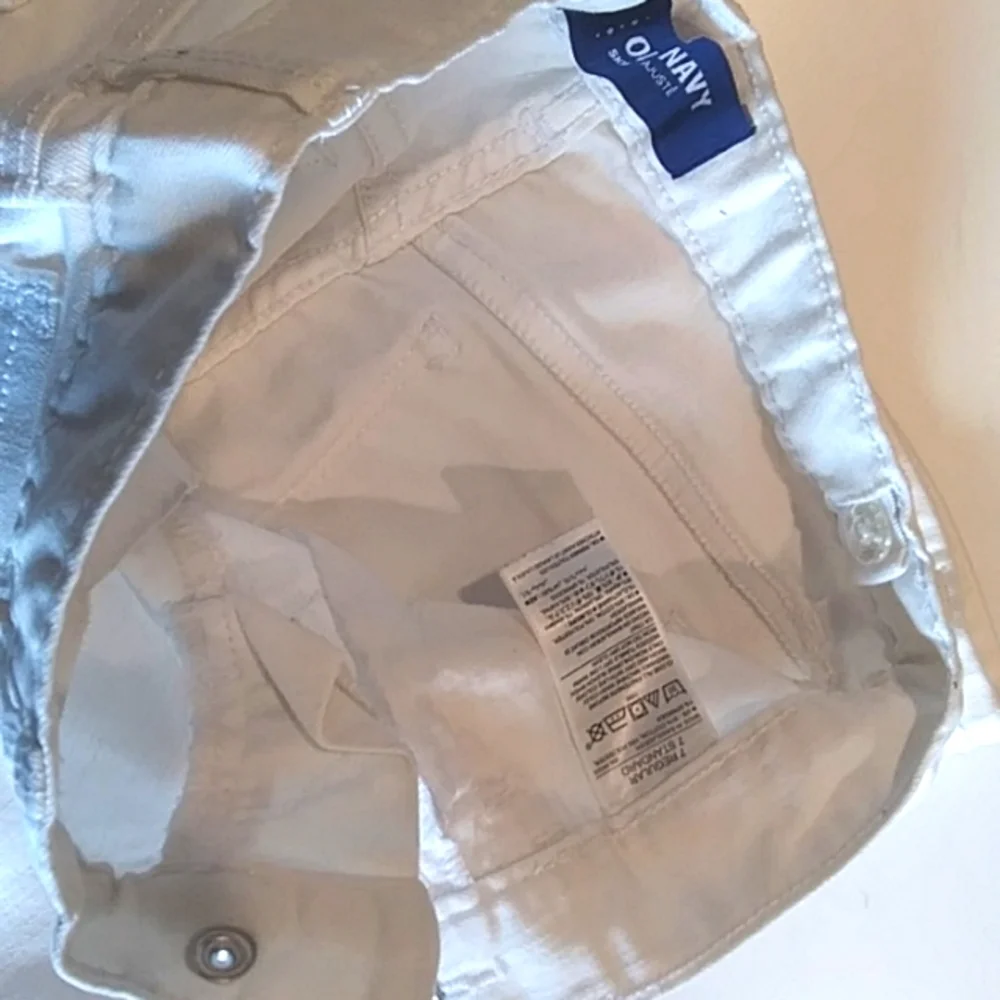 Old Navy | White Denim Jeans | 7 | Narrow Leg Classic Summer Adjustable Waist